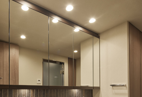 木框付き三面鏡