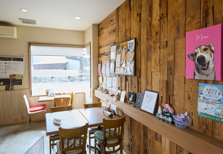 CAFE HAN 徒歩23分（約1,800m）